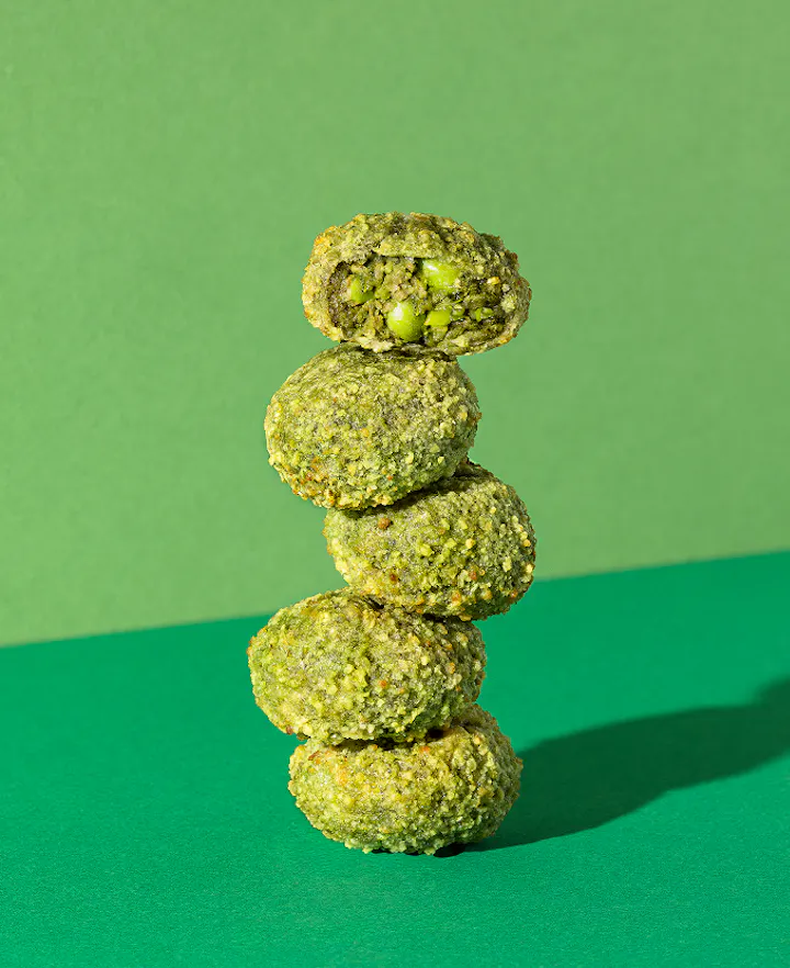 Bouchée végétale, edamame, petits pois et wasabi, croustillante et douce