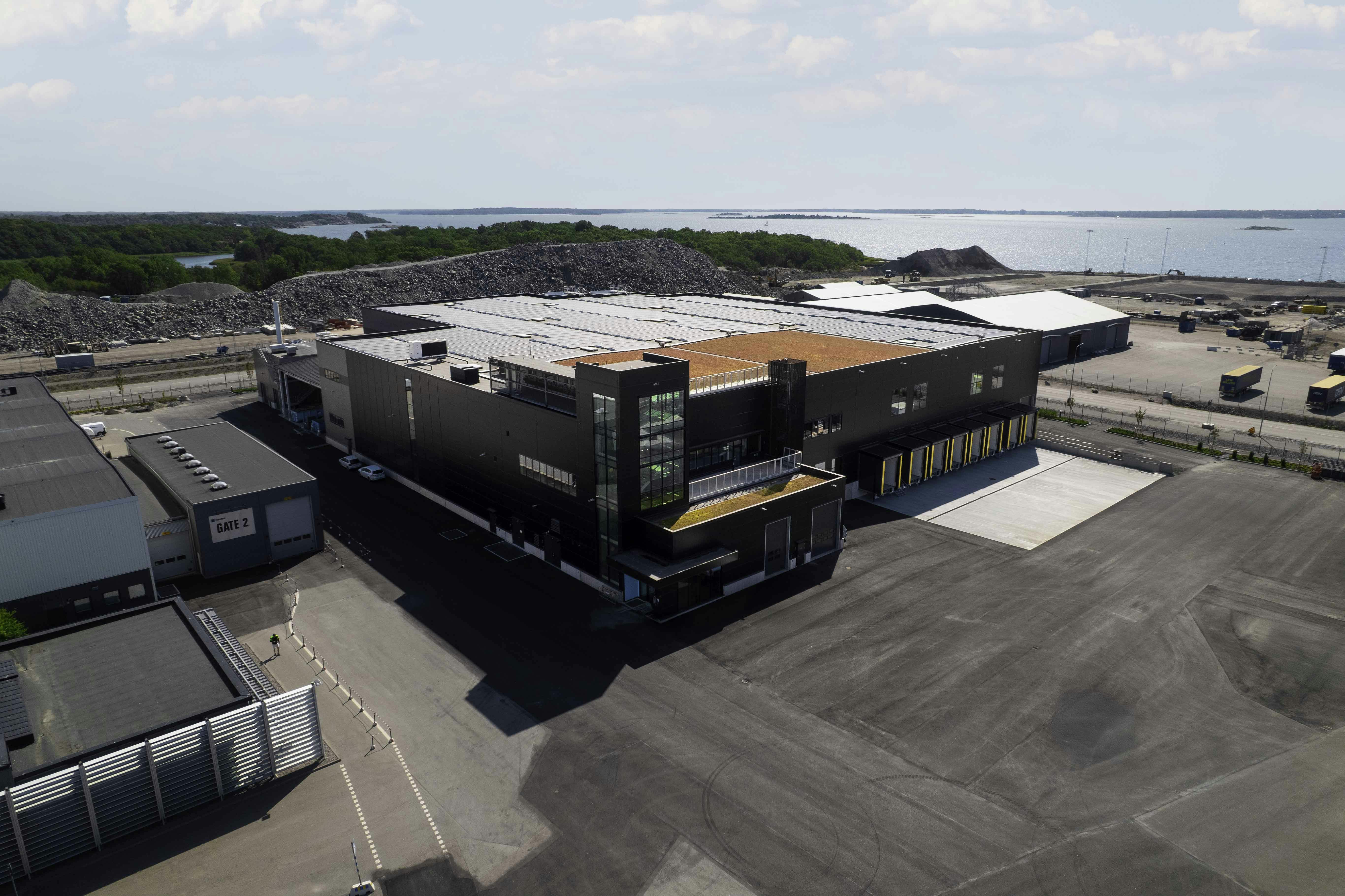 Utsidan av Roxtec – nya lagerlokaler i Karlskrona.