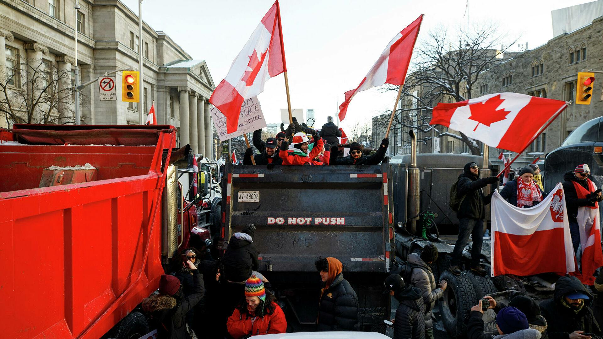 Greve de caminhoneiros no Canadá - Protestos contra restrições sanitárias.