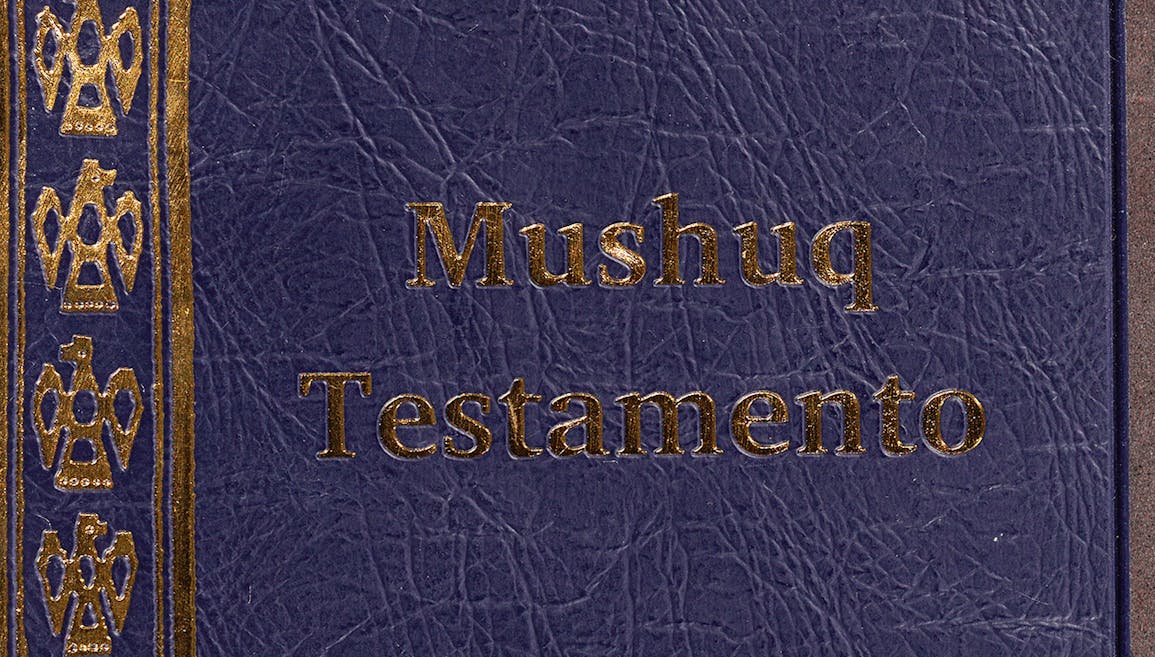 Front cover of Bible translated into Quechua