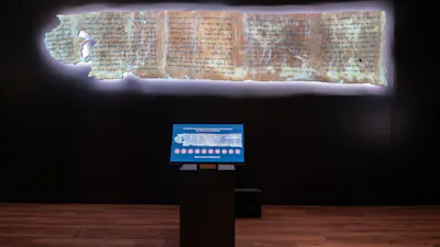 Dead sea scrolls exhibit