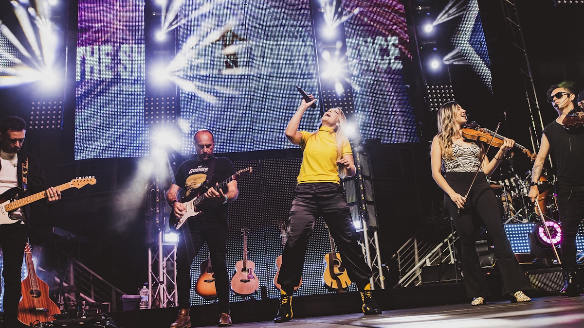 The Shania Twain Experience