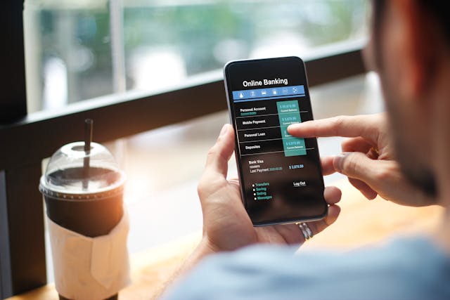 Your BankID is your main portal to access literally everything you need to navigate in the norwegian society.
It is a safe and easy login method that connects you to the most important norwegian services, allowing you to handle any bureaucracy from your mobile or computer.