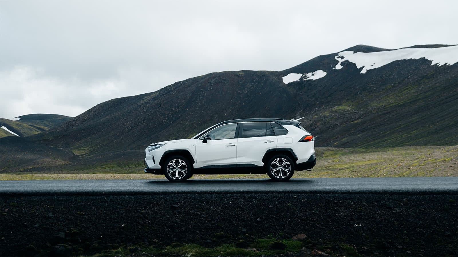 Iceland Rental Car Toyota RAV4 4x4 SUV MyCar.is