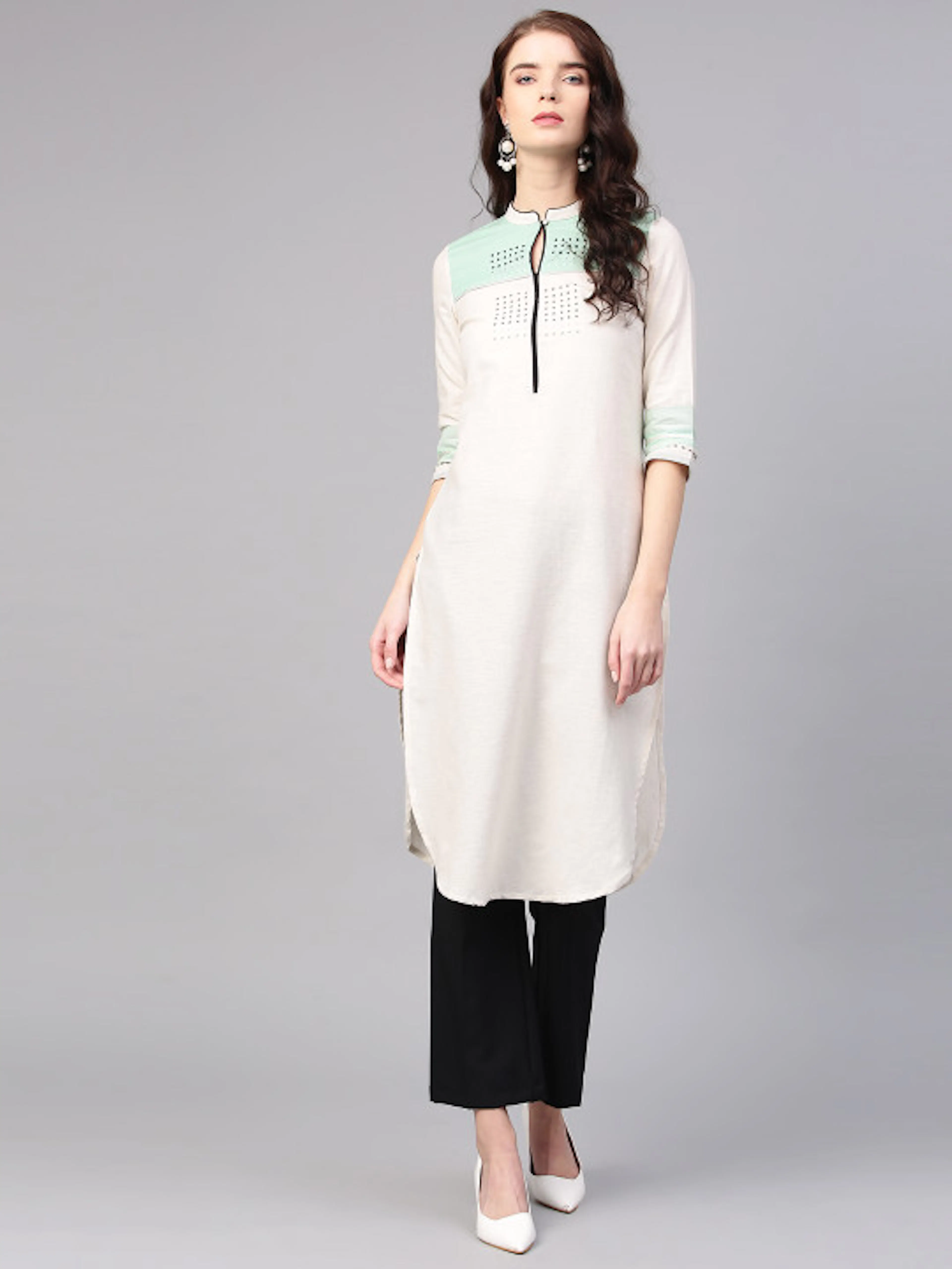 W Women Off-White Yoke Design Straight Kurta