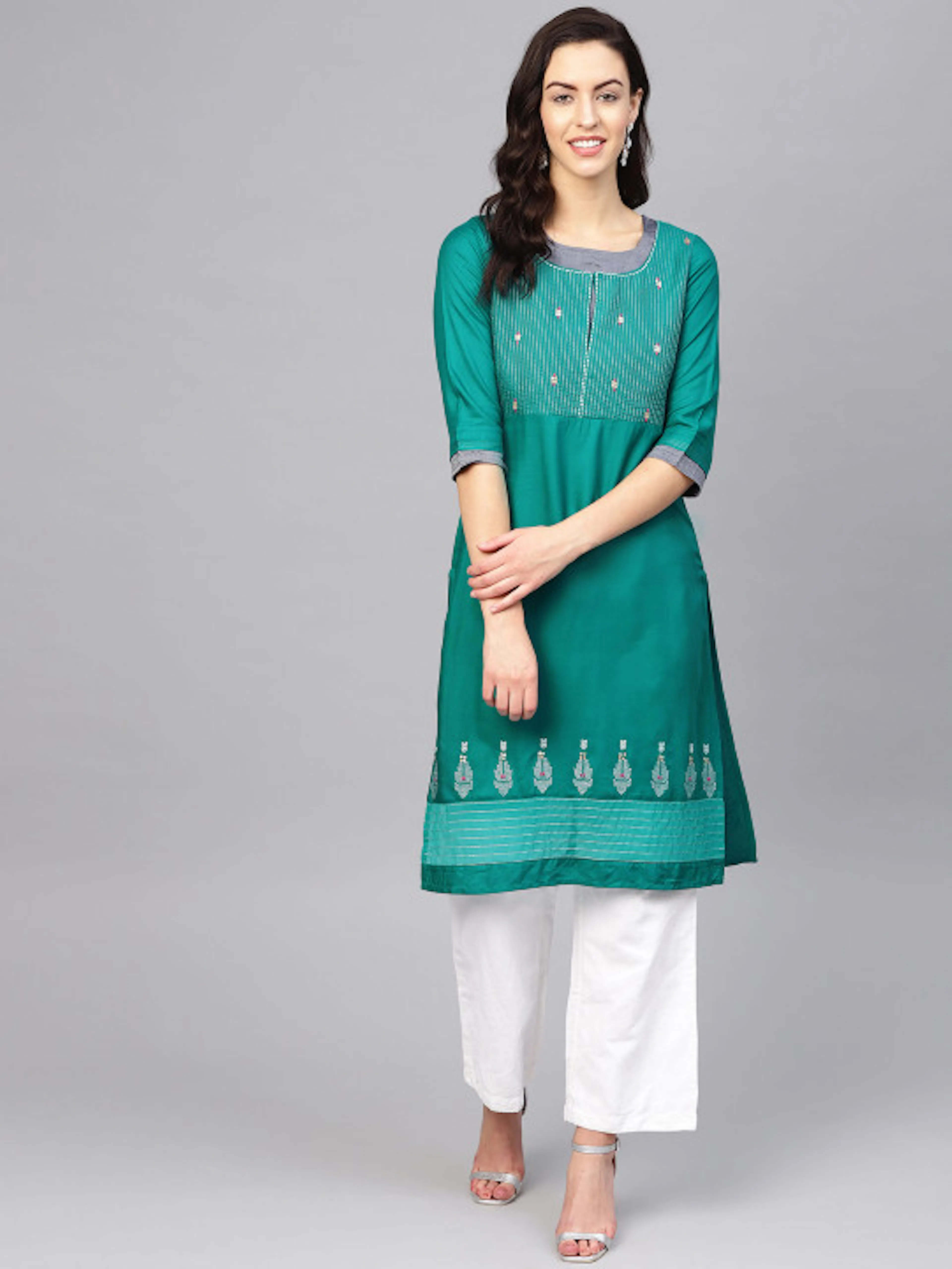 W Women Green & Silver Yoke-Design Straight Kurta