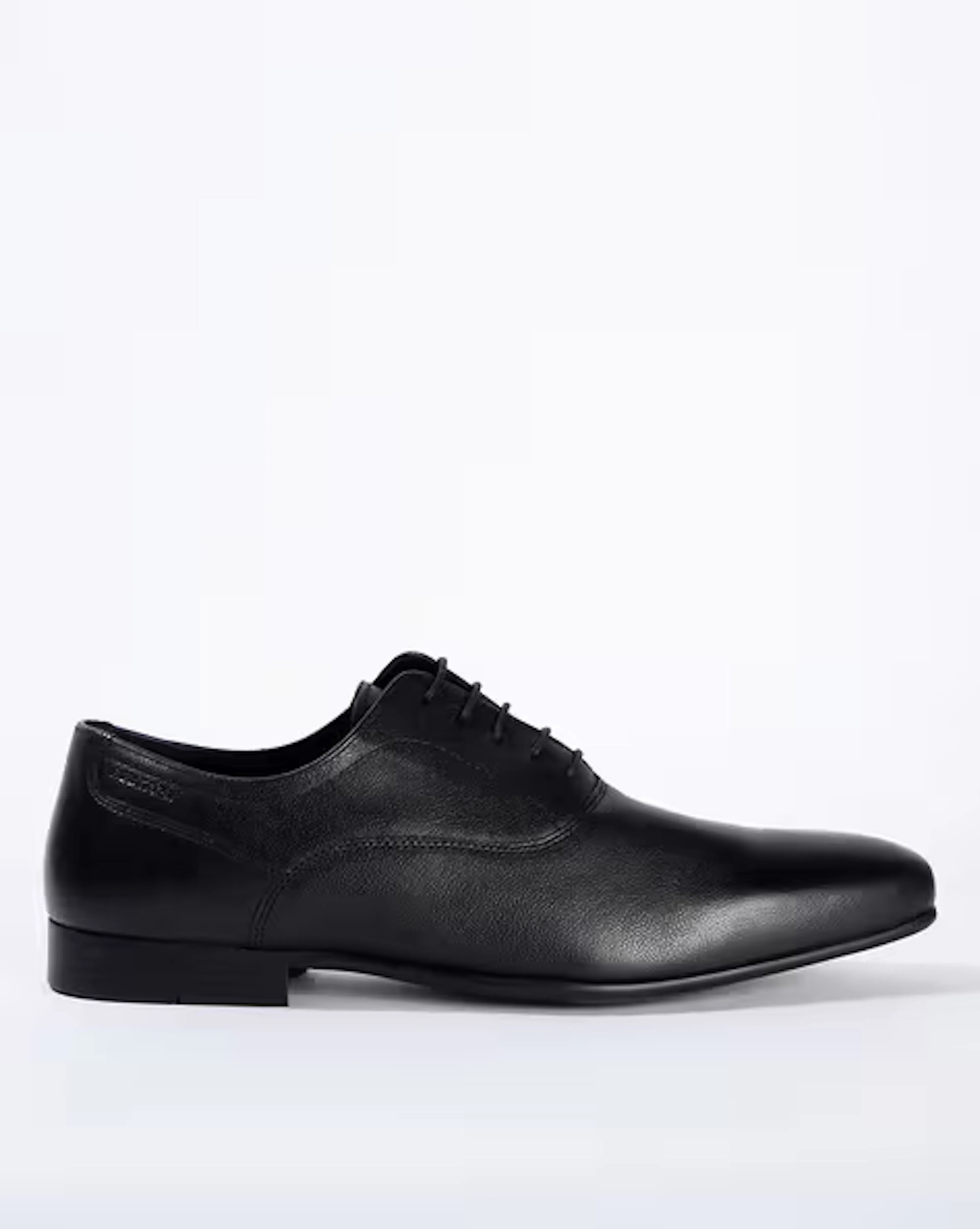 Textured Oxford Formal Shoes