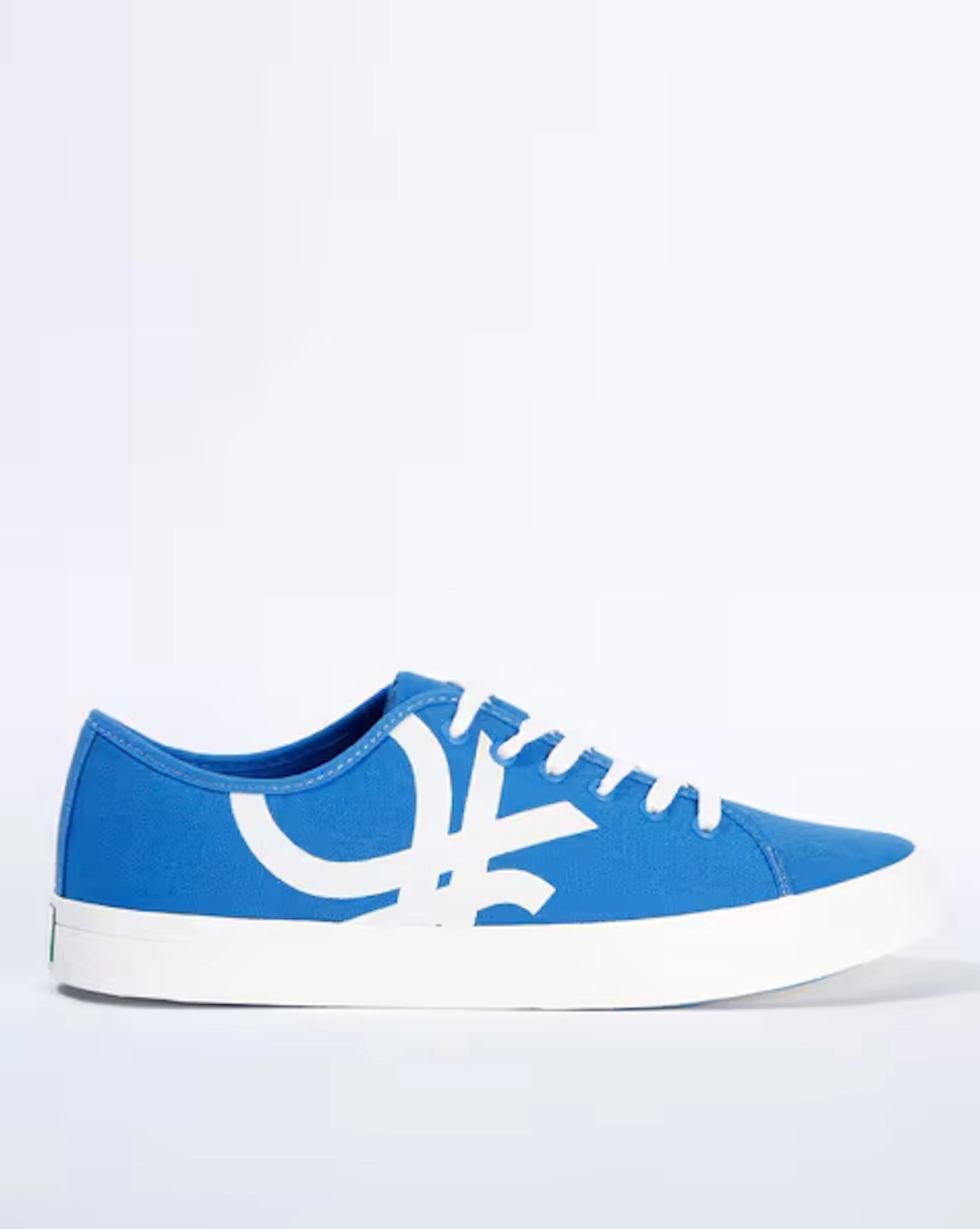 Canvas Low-Top Lace-Up Shoes
