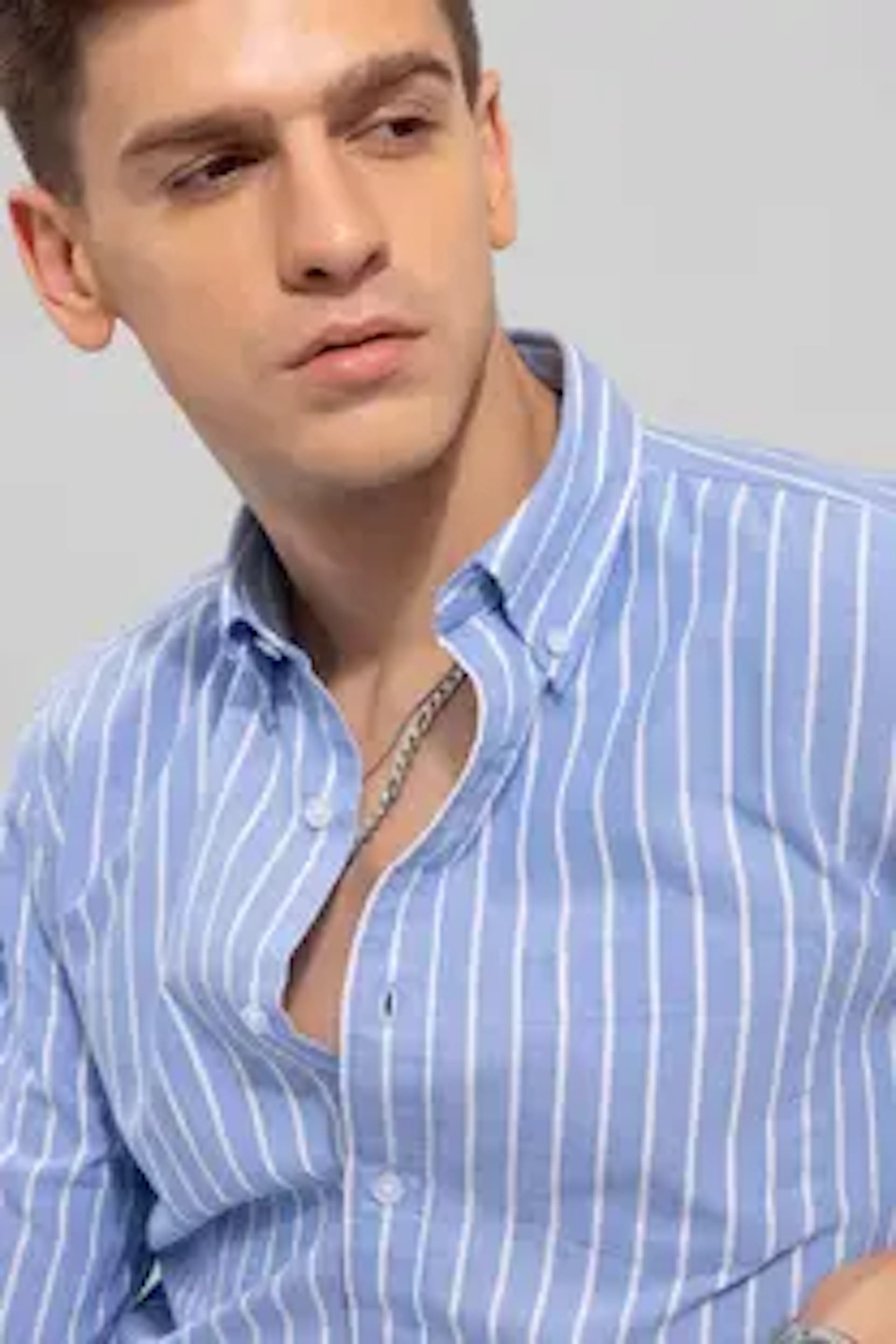 U TURN Men Checkered Casual Blue Shirt
