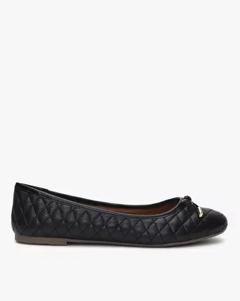 Quilted Ballerinas with Bow Accent