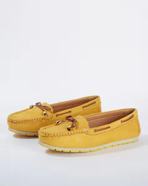 Textured Loafers with Bow Accent