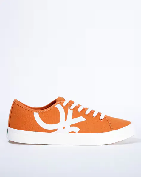Canvas Low-Top Lace-Ups