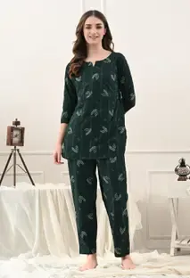 TREND ME Women Printed Green Night Suit Set