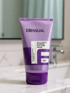 Modicare ESSENSUAL FOOT CARE CREAM WITH KOKUM BUTTER & AROMA OILS 100ML