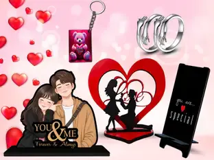 Laxmita Perfection Showpiece, Keychain Gift Set