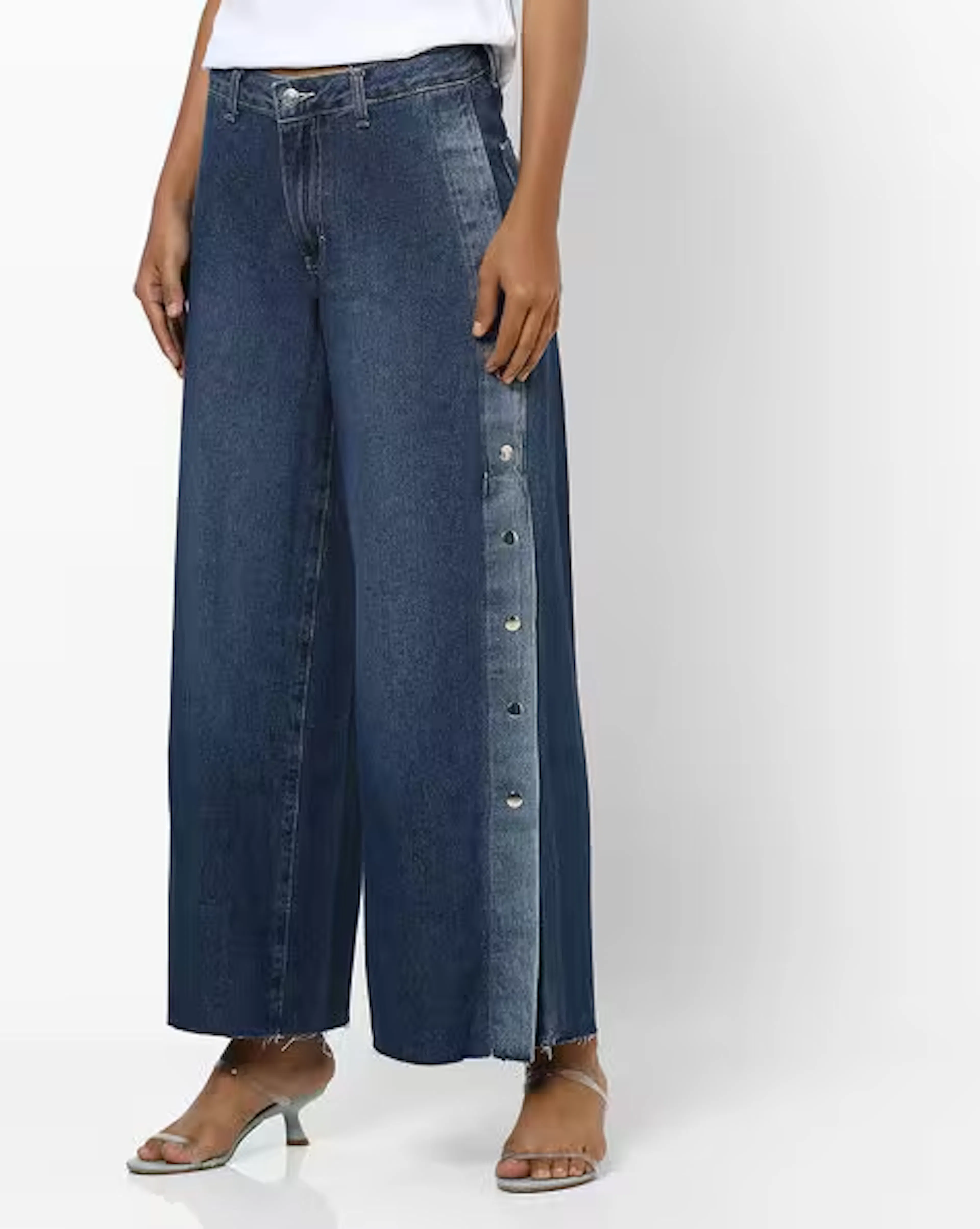 Washed Wide Jeans with Rivets