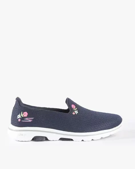 Go Walk 5-Garland Slip-On Shoes