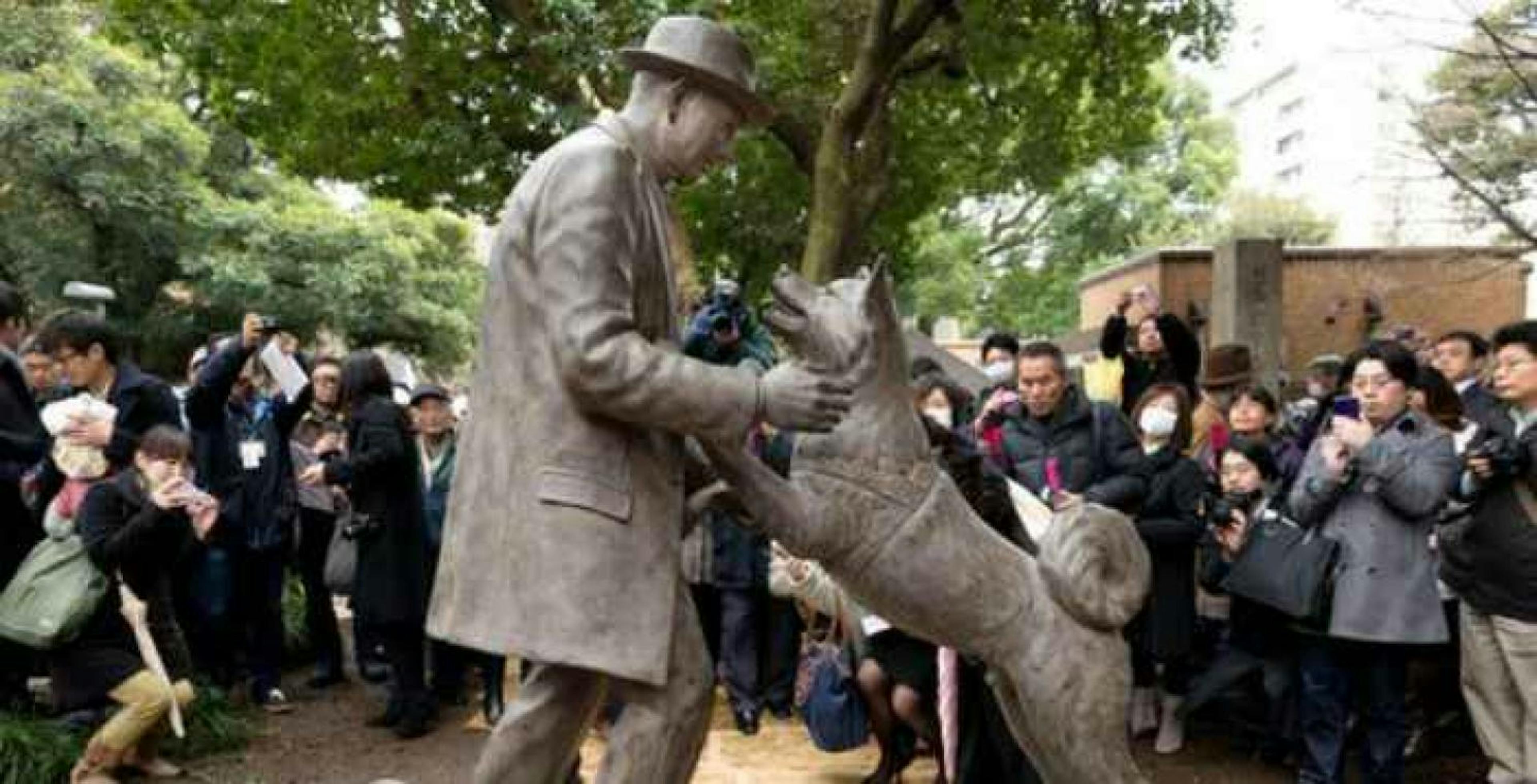 Statue d'Hatchii et de son maître 