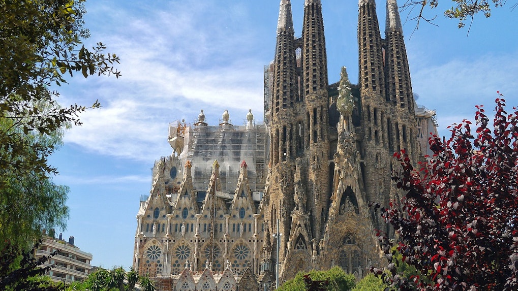Nearby Barcelona Cathedral 