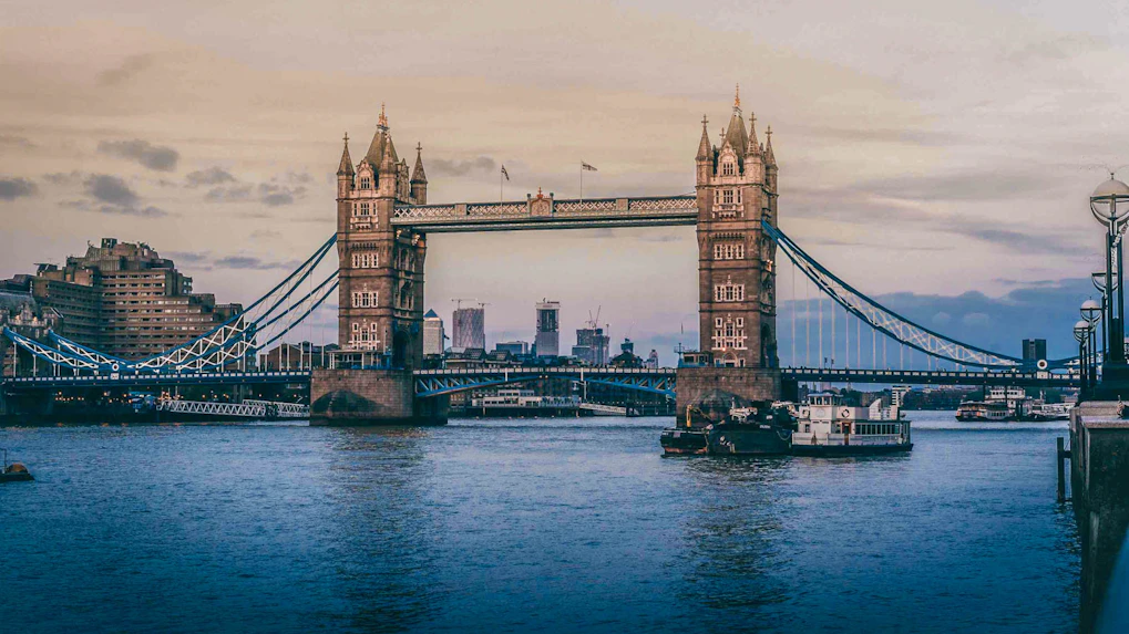 tower bridge londres