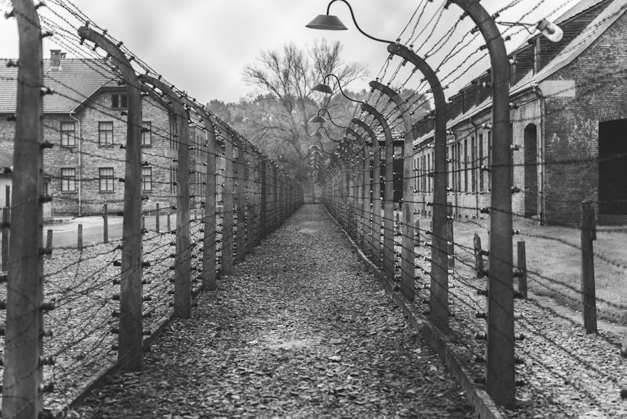Auschwitz Concentration Camp | Largest extermination camp by Nazi Germany