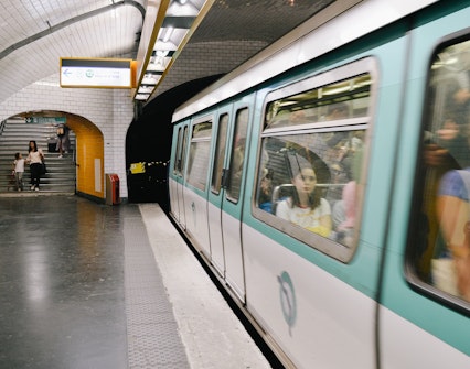 Paris Pantheon Metro