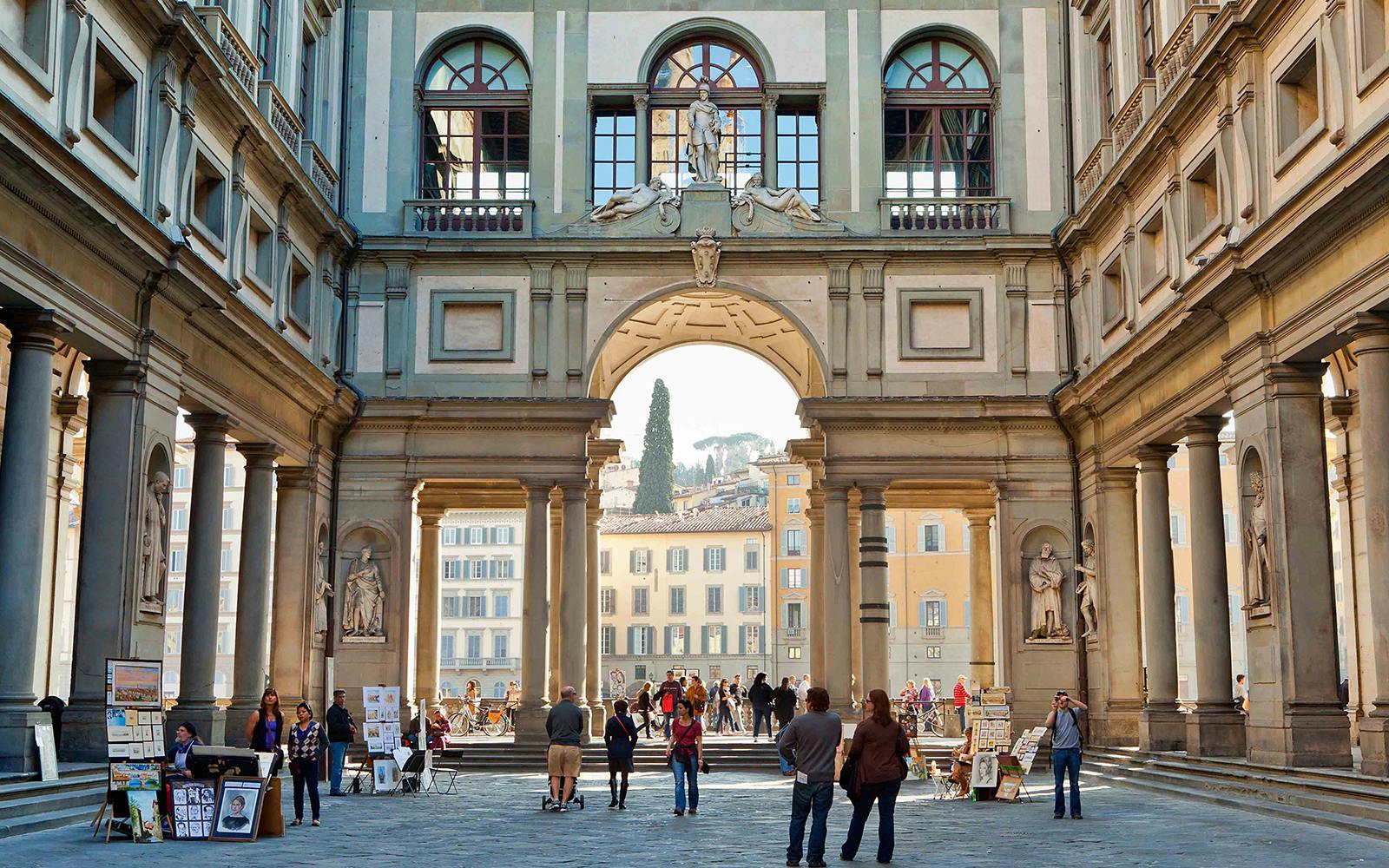 best time to visit uffizi gallery