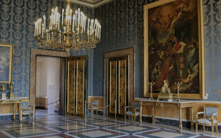 palais royal de Naples
