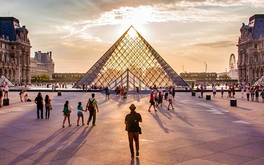 开云体育金融投注九月的巴黎——卢浮宫