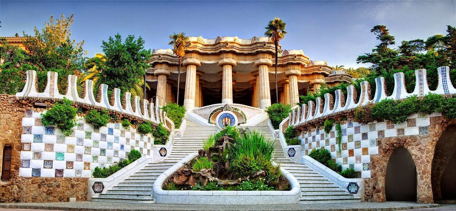 when to visit park guell