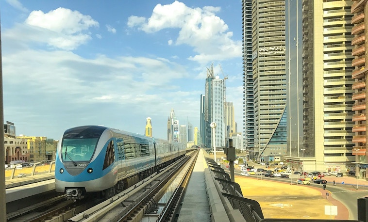 Ano Novo em Dubai - Metrô