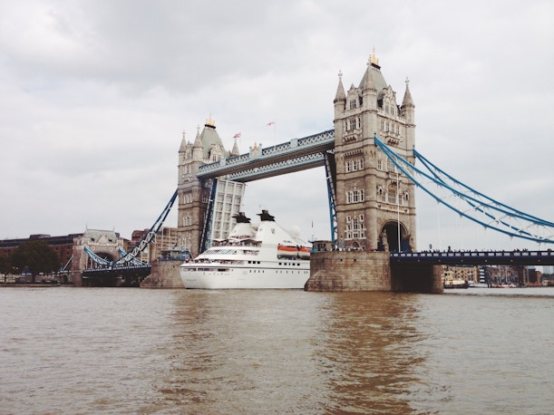 Tower Bridge em Londres