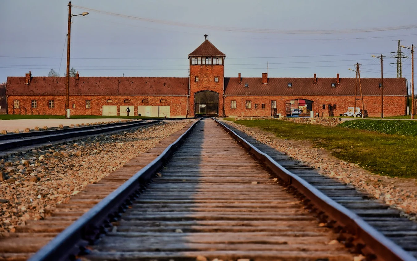 De Cracovia a Auschwitz