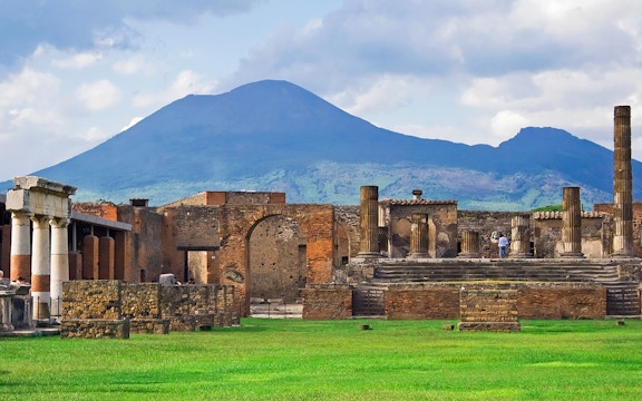 Pompeii Day Trips