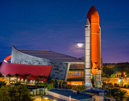 kennedy space center visitor complex