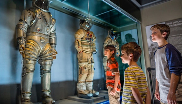 Kennedy Space Center Visitor Complex | heroes and legends