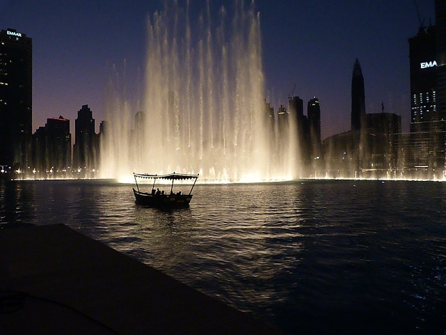 Things to do at night in Dubai - Dubai Fountain Shows