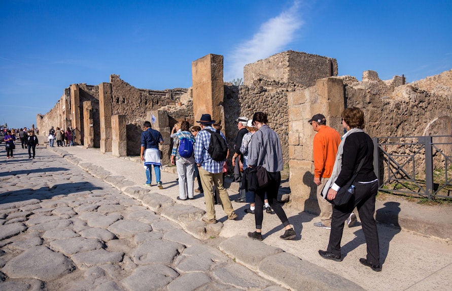 Pompeia tours