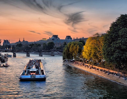 Best Time to Visit - Seine River Cruises