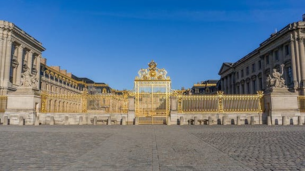 Entrada principal do Palácio de Versalhes