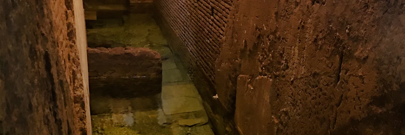 Fontana di Trevi  subterrânea