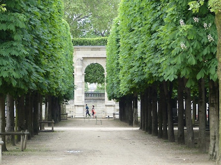 开云体育金融投注五月的巴黎——花园