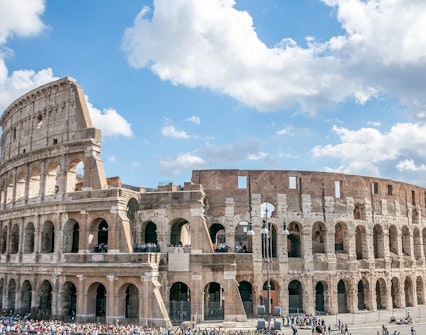 Rome Travel Guide - Roman Colosseum