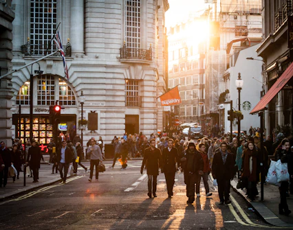 London City Travel Guide - Summer in London