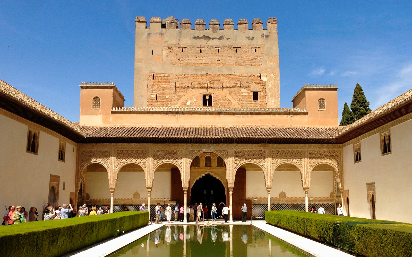 Historia Y Arquitectura De La Alhambra En Granada