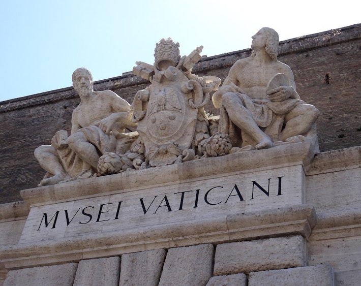 Vatican museum hours