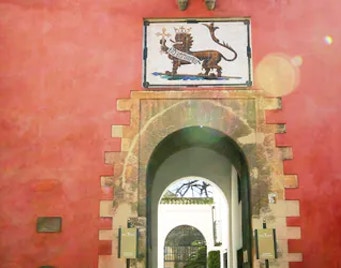 Puerta del León - lo más destacado alcazar sevilla