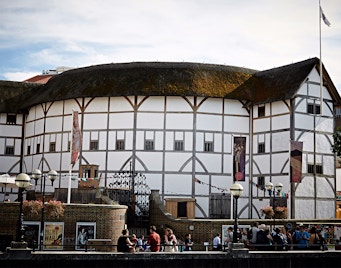 London Travel Guide - Shakespeare's Globe