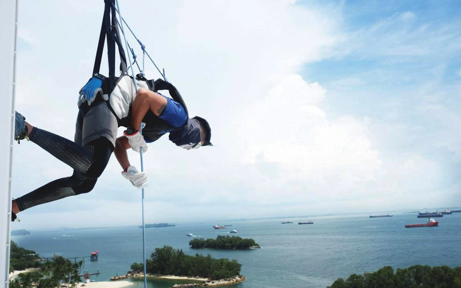 Aj Hackett Sentosa Bungy Jumping Giant Swing Skybridge Best Deals Online
