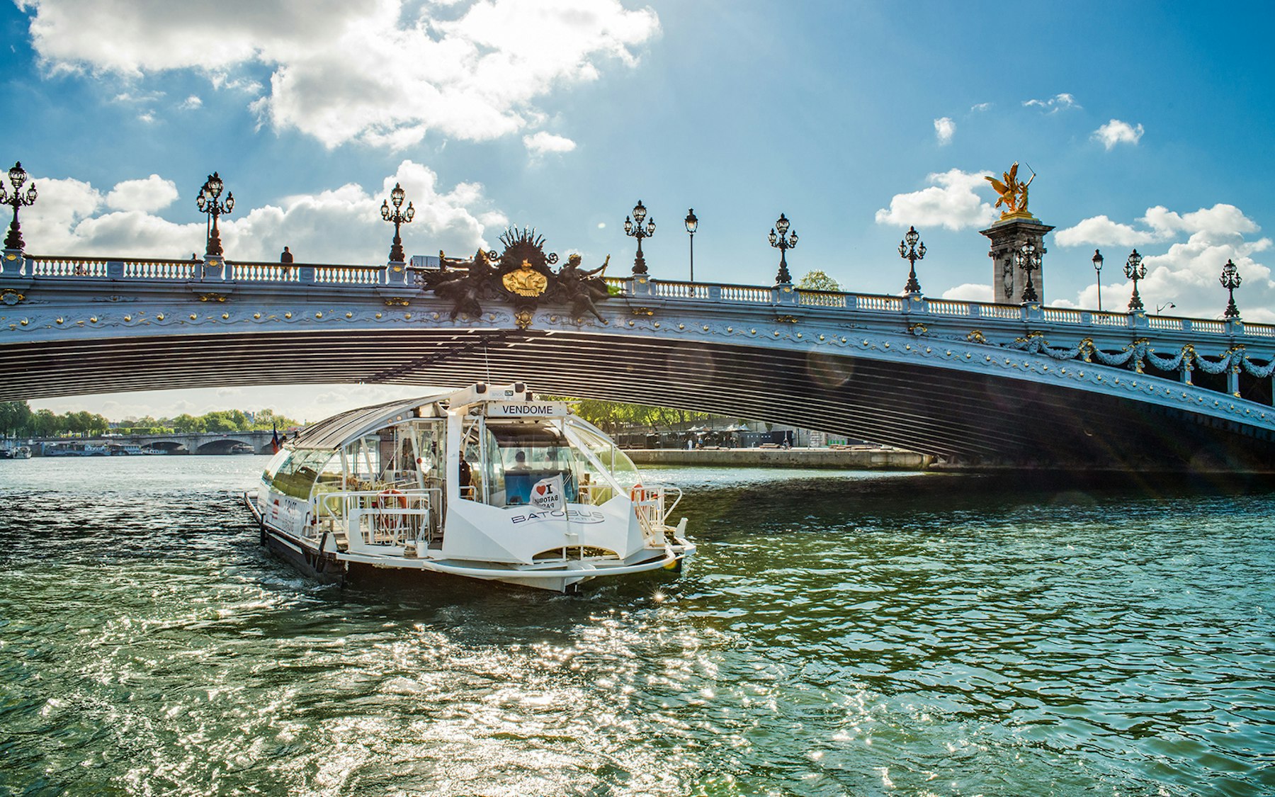 boat tour in paris